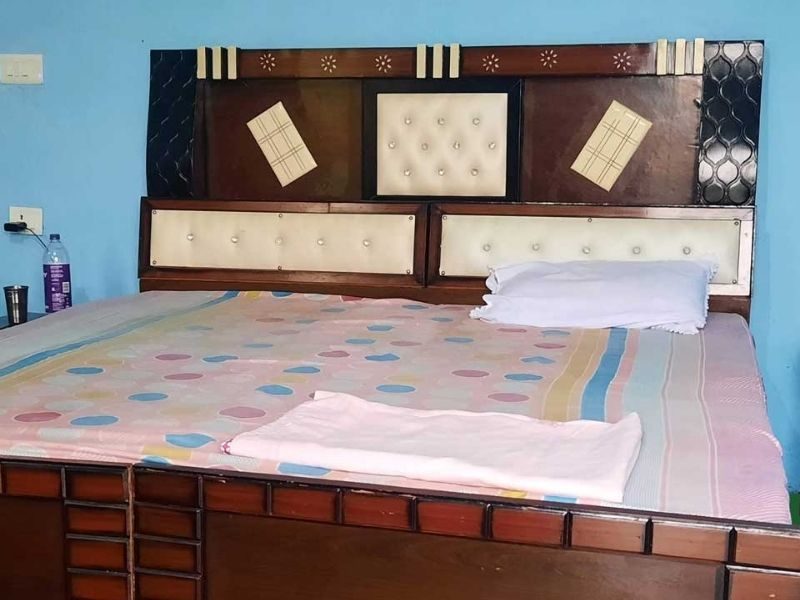 Pathik Home Stay Room